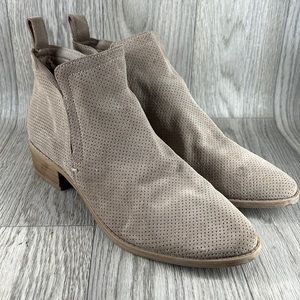 Dolce  Vita Women Tivon Bootie Light Brown Perforated Suede Ankle Boot S…